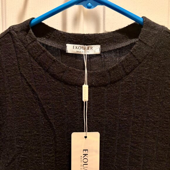 Long Sleeve Ribbed Crew Neck Shirt - NEW!! - Picture 3 of 3